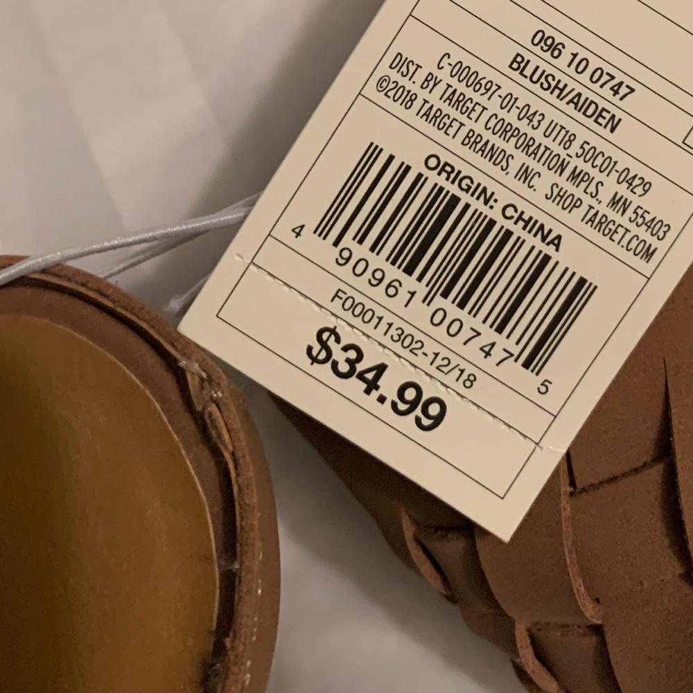 Universal Thread Booties - Picture 4 of 5
